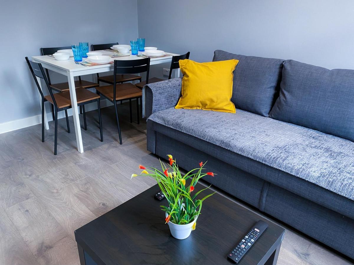 Stylish 1 Bedroom Flat In Wood Green Londres Exterior foto